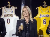 乐鱼体育官方网站-百亿身价易主，湖人新援登场，揭开真正强力补强！的简单介绍