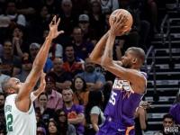 乐鱼体育app-年薪5413万+5683万，将争冠球队慢慢拖垮！NBA被高估的超巨诞生
